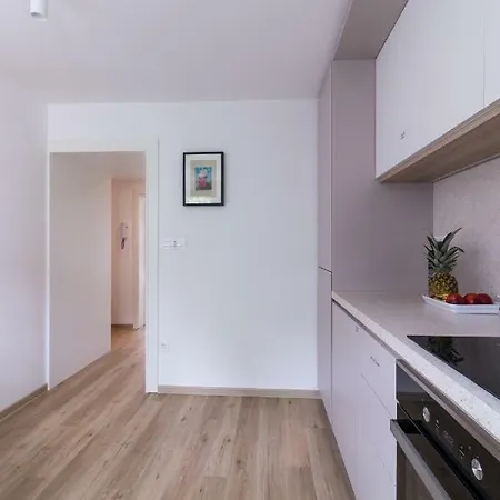 Jojo Апартаменти Любляна