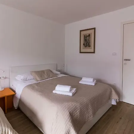 Апартаменти Jojo *